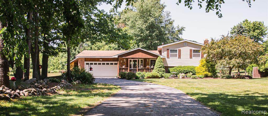16462 Glenrock Drive - Photo 1