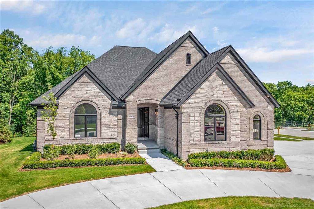 60710 Forest Creek - Photo 1