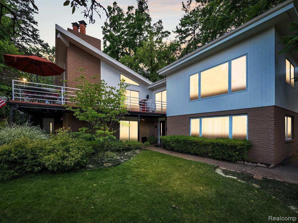 6749 Colony Drive - Photo 1