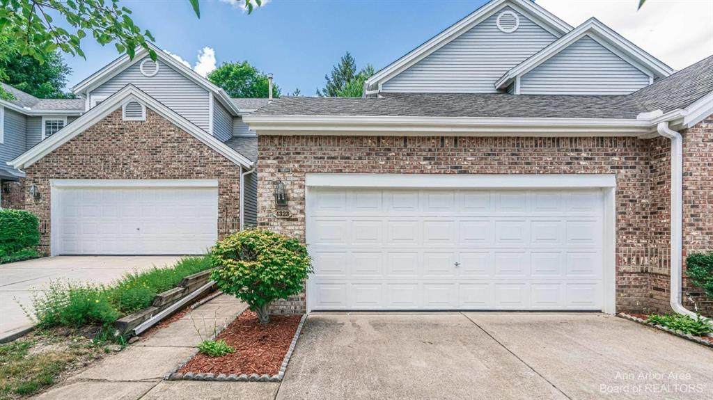 4323 Pine Ridge Court - Photo 1