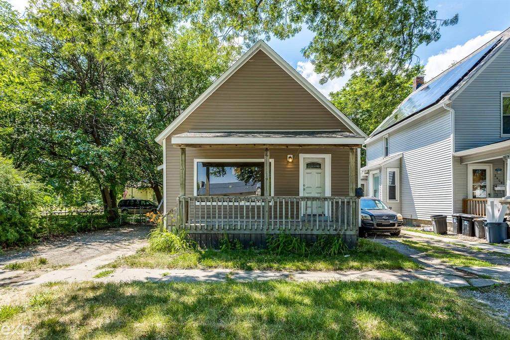 2405 Cherry - Photo 1