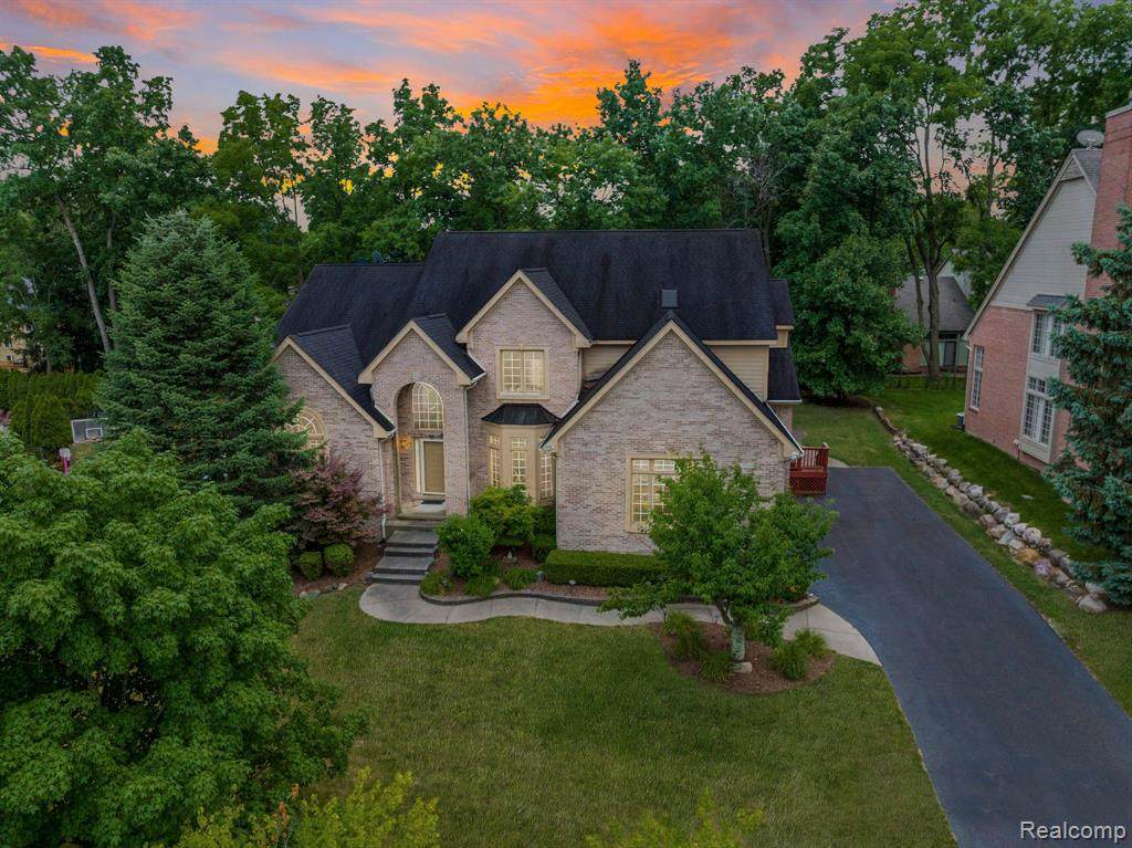 7539 Pinewood Trail - Photo 1