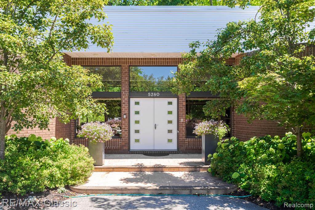 5380 Woodlands Estates Drive - Photo 1