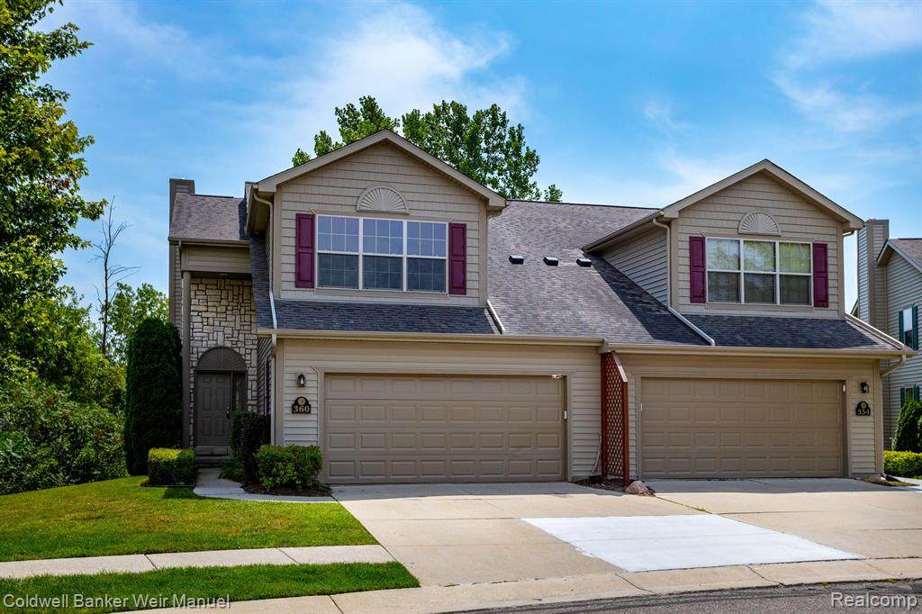 360 Stratford Lane - Photo 1
