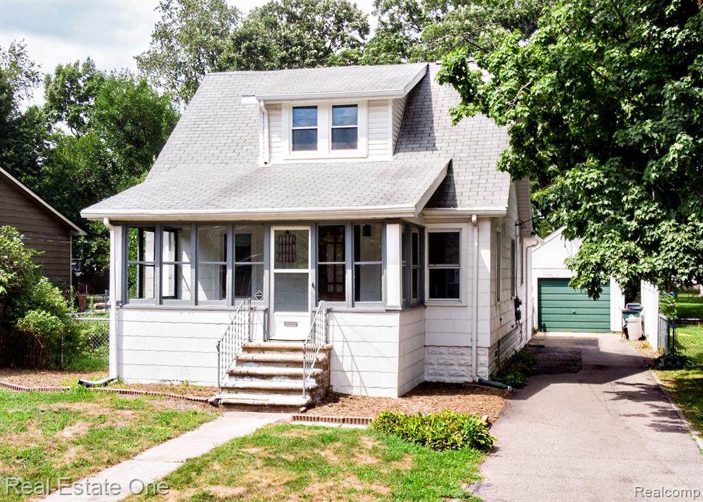 673 Lincoln Avenue - Photo 1