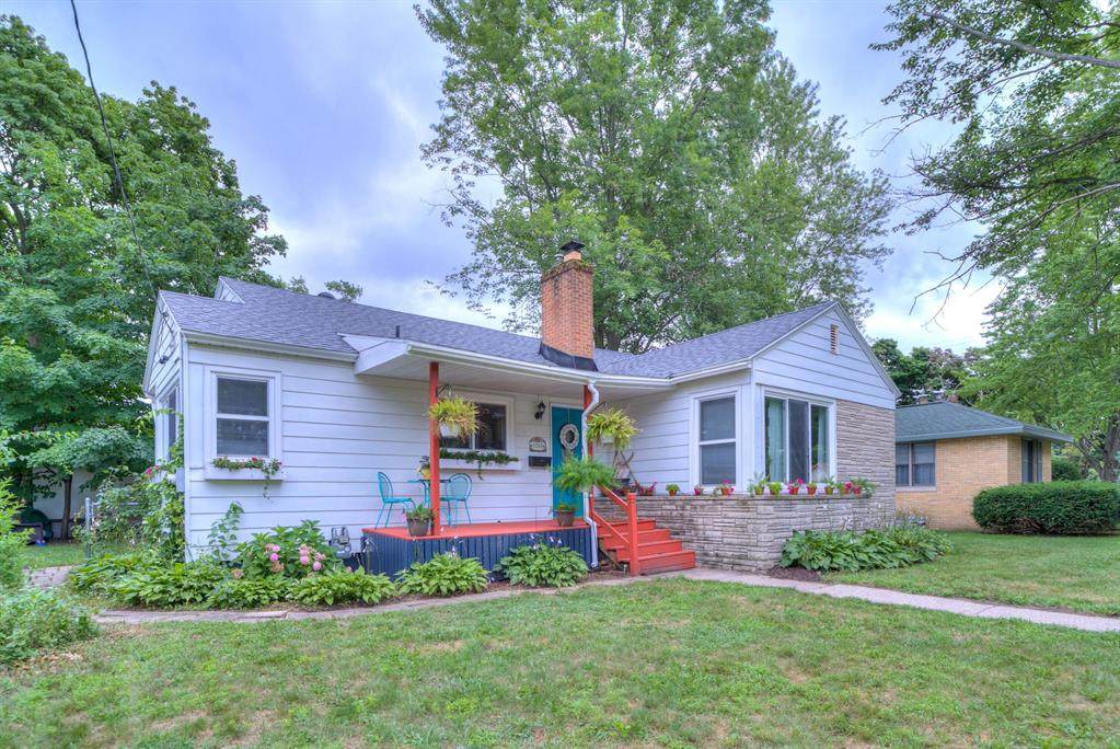 1205 Mills Avenue - Photo 1
