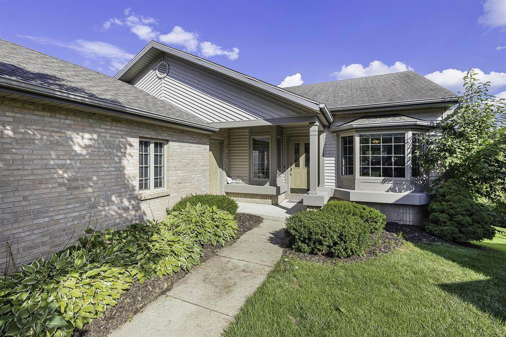 4302 Sabal Pointe Drive - Photo 1