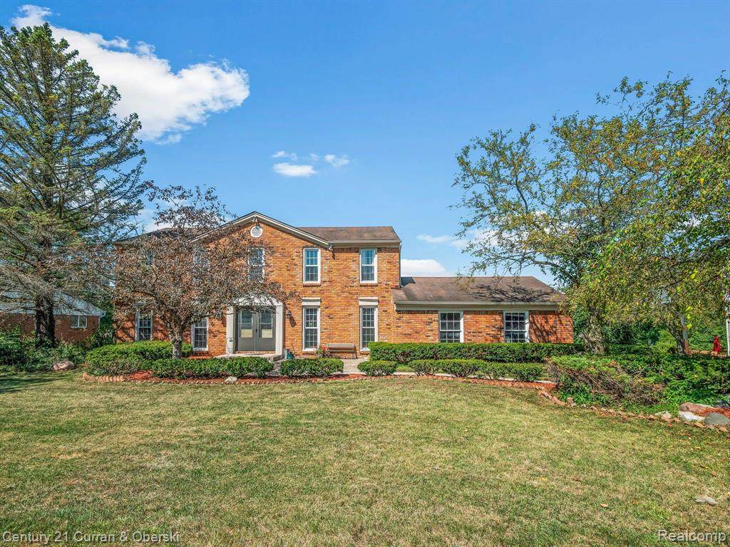 5449 White Hall Circle - Photo 1