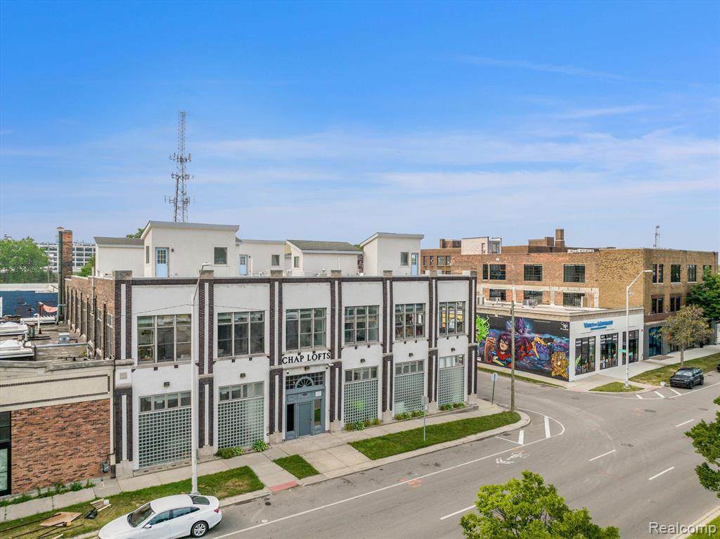 2843 Grand Boulevard - Photo 1