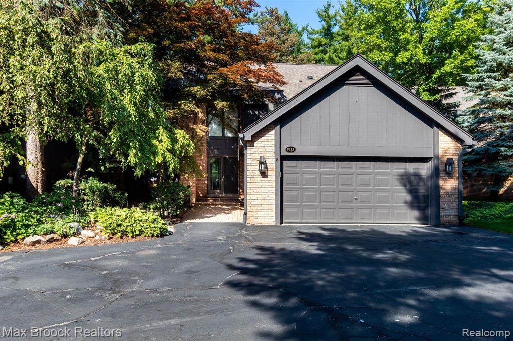 1933 Pine Ridge Lane - Photo 1