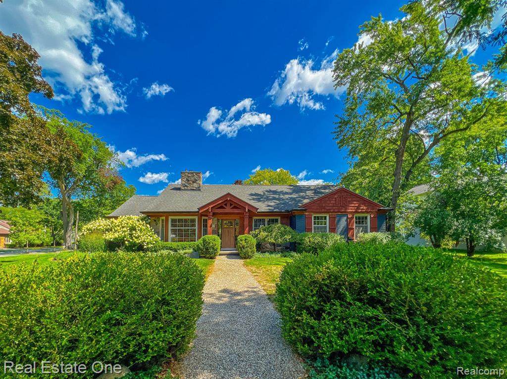 25528 Sherwood Drive - Photo 1