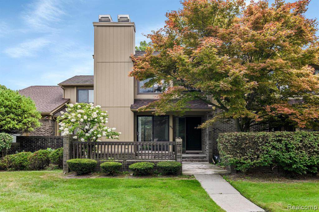 1806 Hill Boulevard - Photo 1