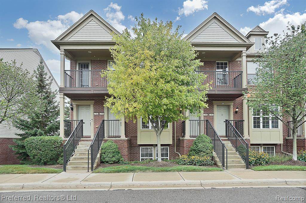 27989 Hopkins Drive - Photo 1