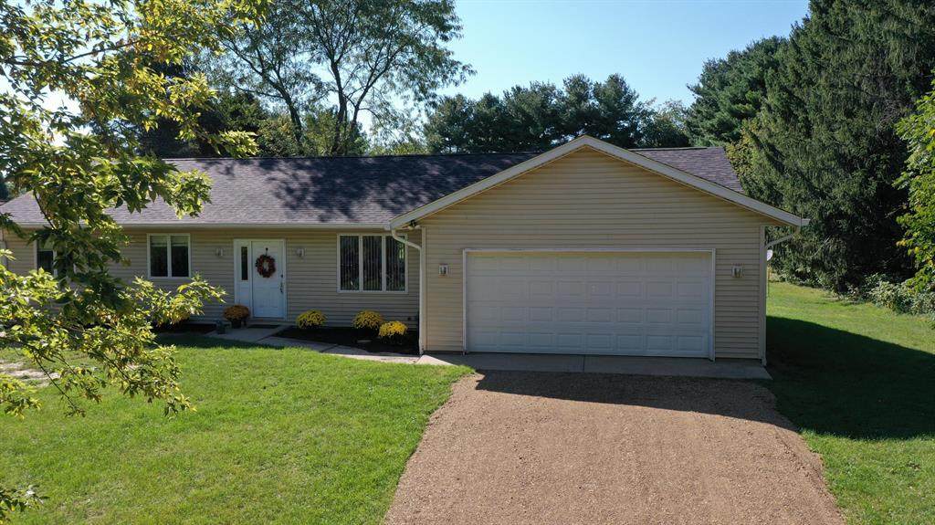 9198 Sunset Drive - Photo 1