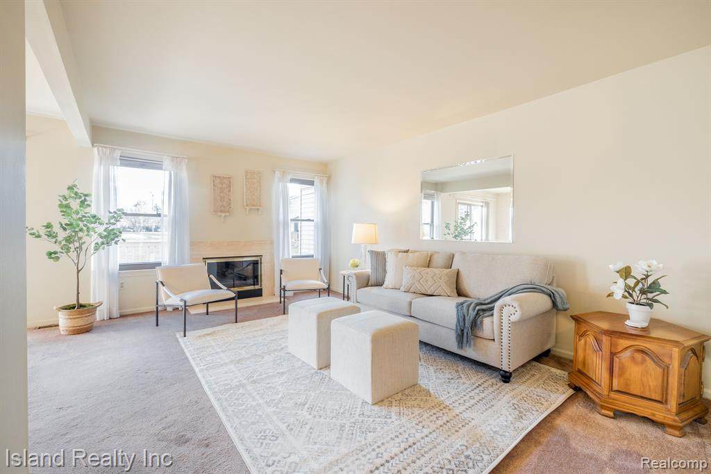 21927 Glenwood Lane - Photo 1