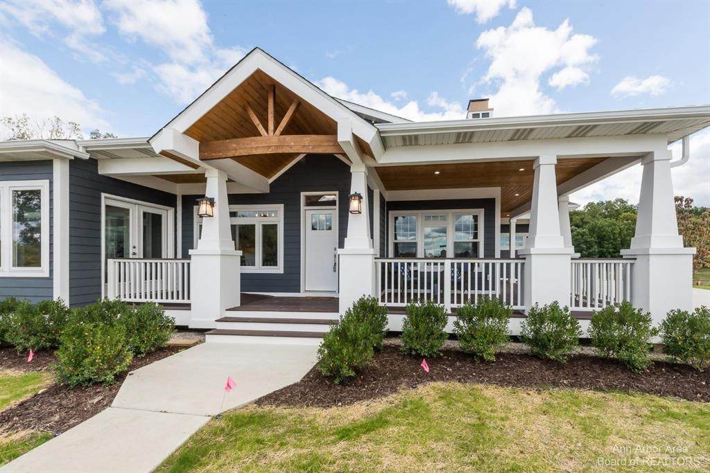 605 Grosbeak Drive - Photo 1