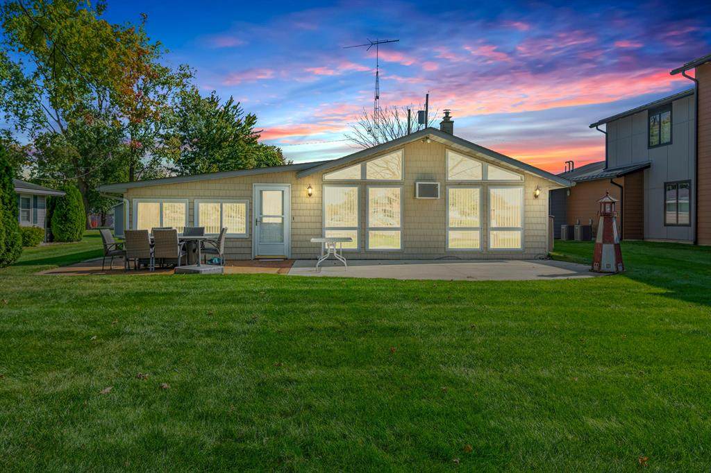 688 Tomahawk Trail - Photo 1