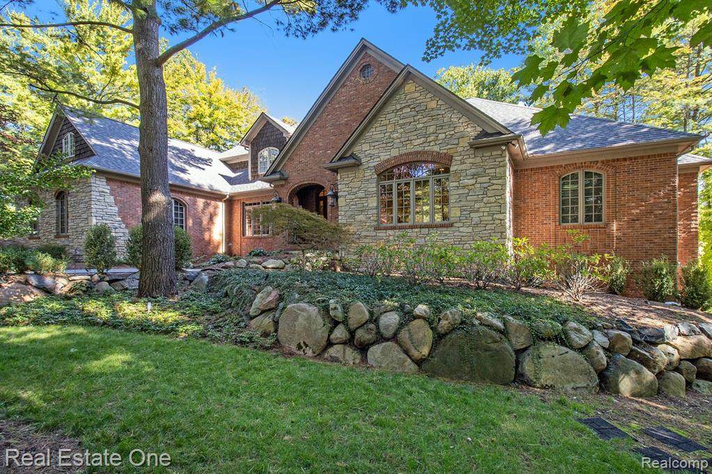 1789 Huron Court - Photo 1