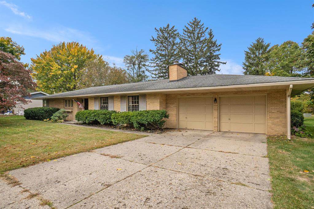 1401 Rolling Ridge Lane - Photo 1