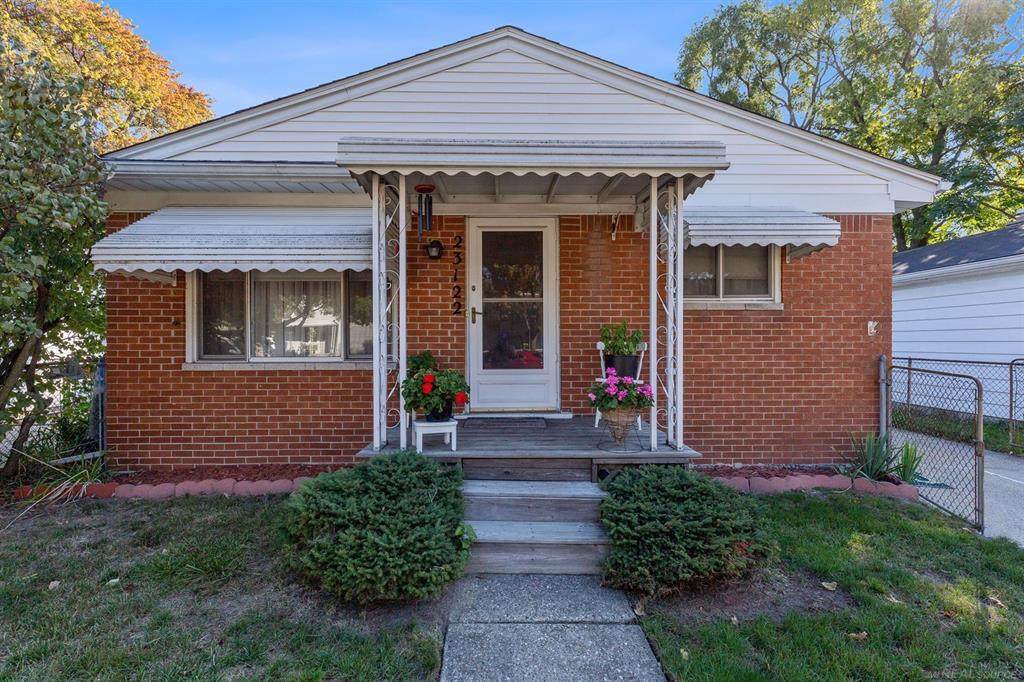 23122 Melville - Photo 1