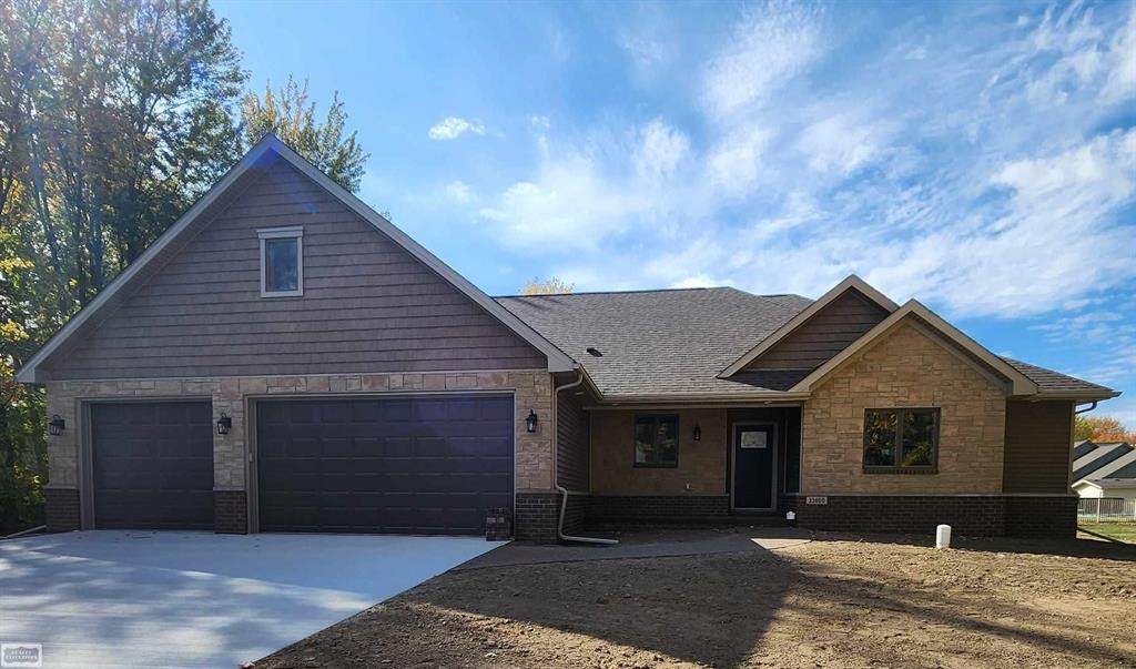 33600 Lakeview - Photo 1