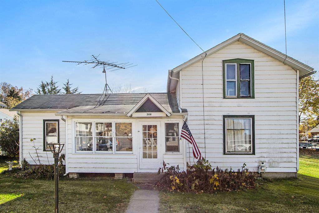 206 Vienna Street - Photo 1