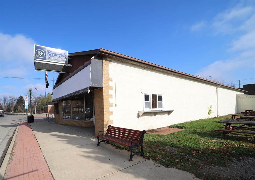 328/330 Shiawassee Street - Photo 1