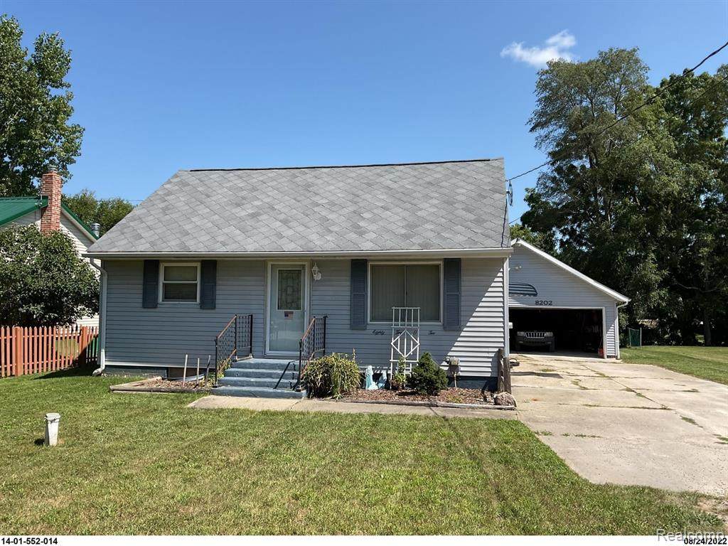 8202 Rockwood Avenue - Photo 1