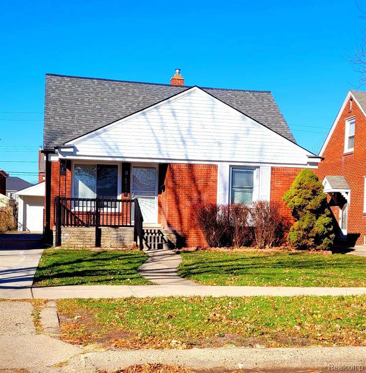 19233 Tyrone Street - Photo 1