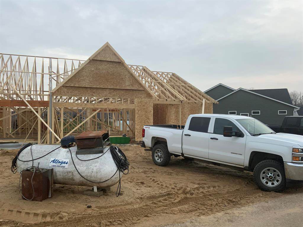 5508 Isle River Drive - Photo 1