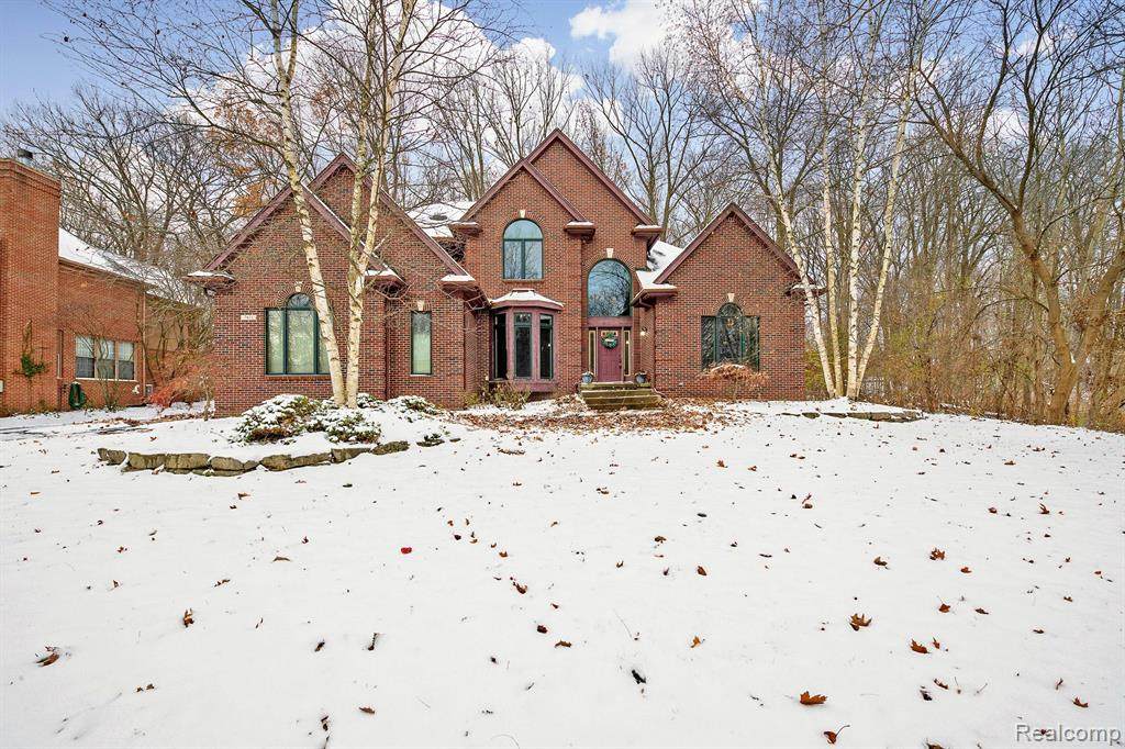 7611 Pinewood Trail - Photo 1