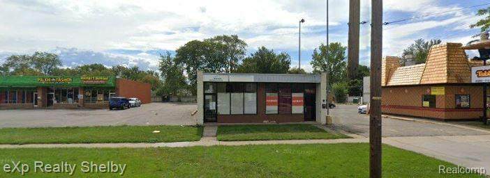 4616 9 MILE Road - Photo 1