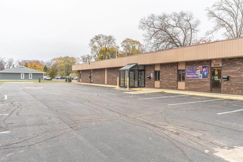 3102 Glade Street - Photo 1