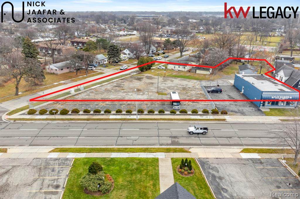 228 Northbound Gratiot Avenue - Photo 1