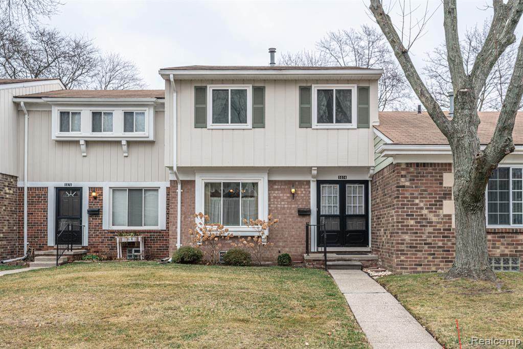 5074 Coventry Street - Photo 1