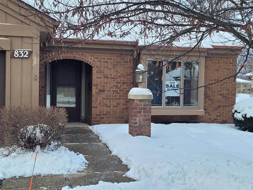 832 York Avenue - Photo 1