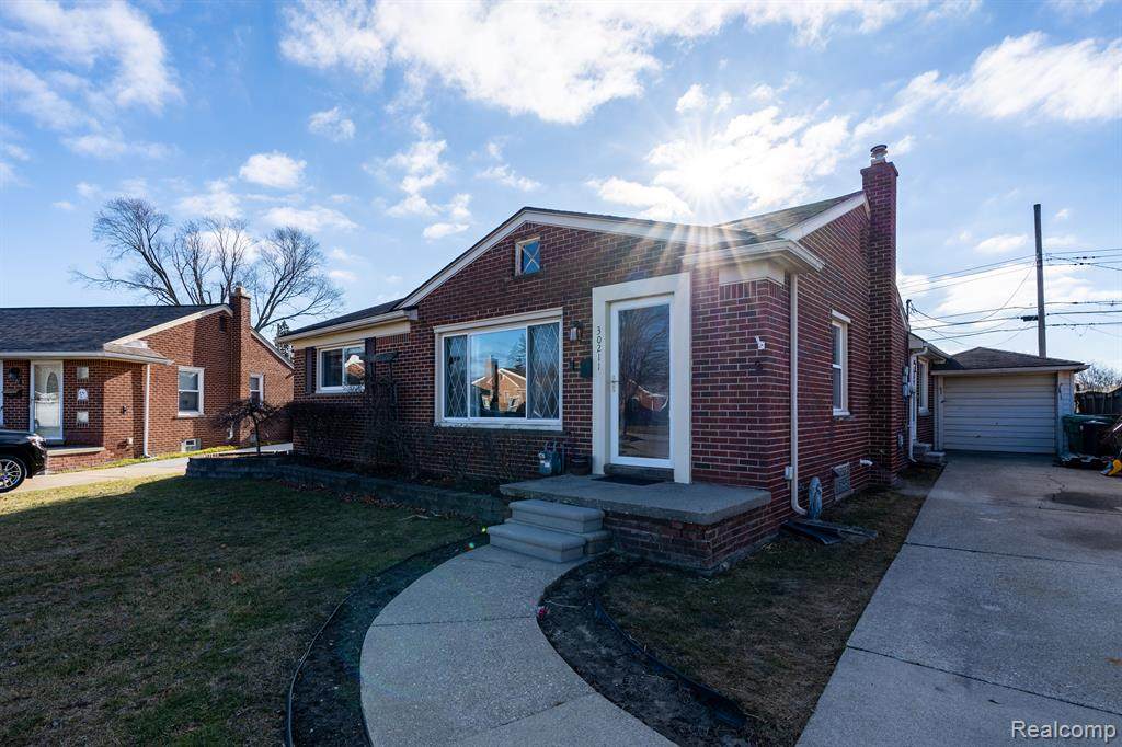 30211 Windsor Street - Photo 1