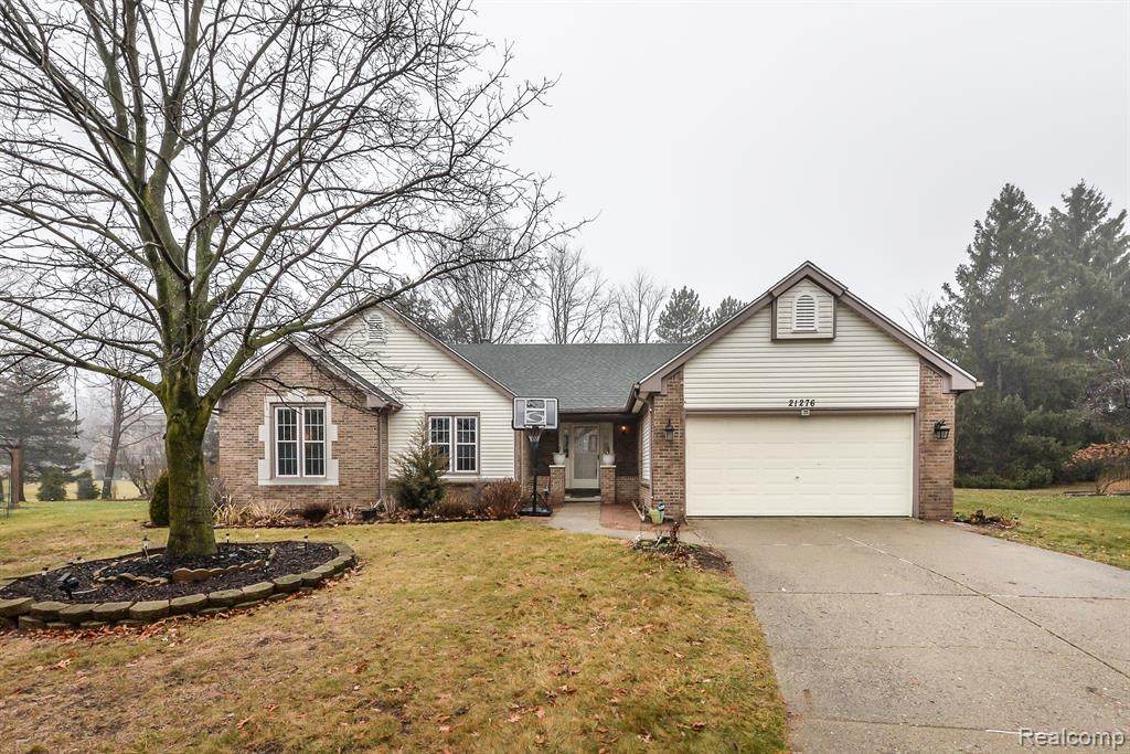 21276 Parklane Street - Photo 1