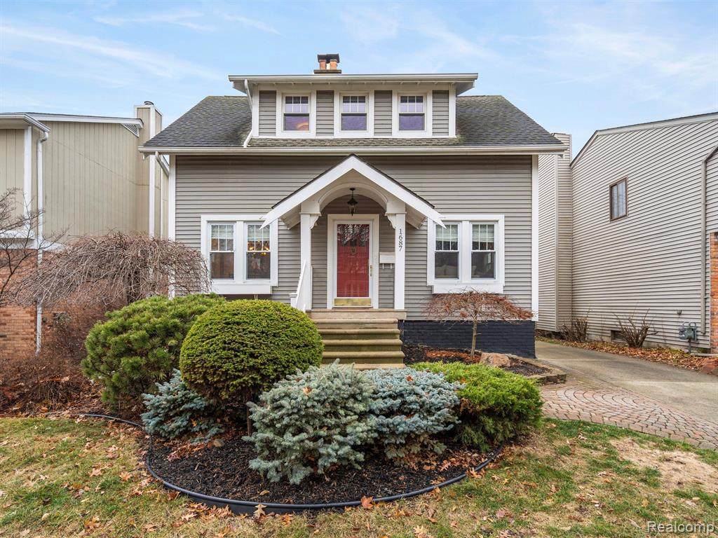 1687 Anita Avenue - Photo 1