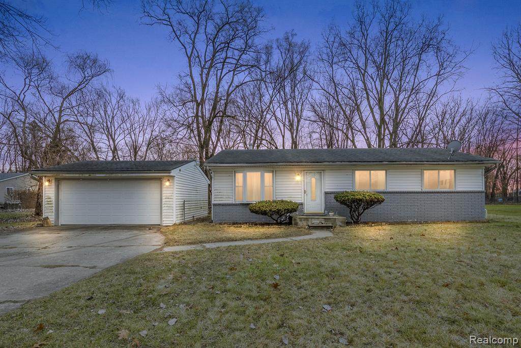 20869 Melrose Street - Photo 1
