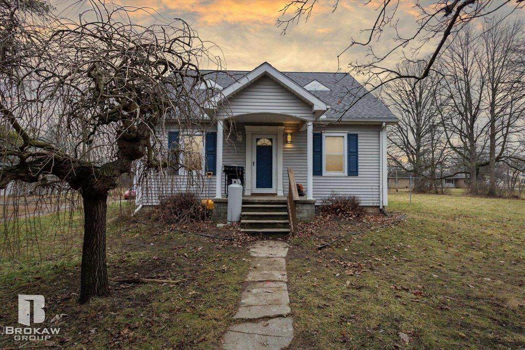 8405 Dort Hwy - Photo 1