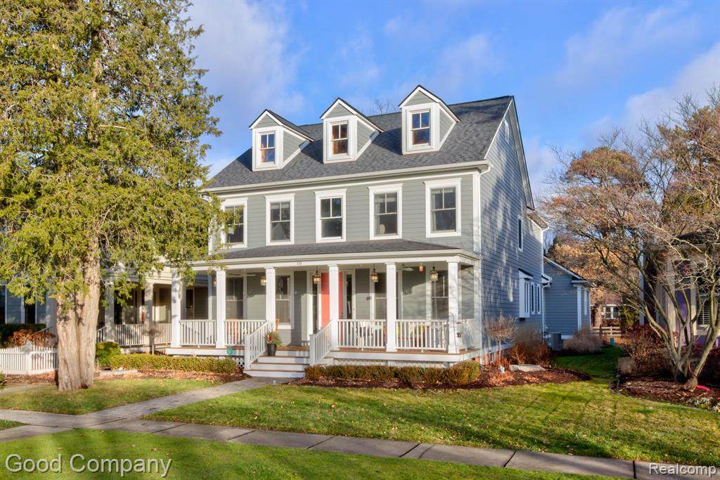 10 Riverbank Drive - Photo 1