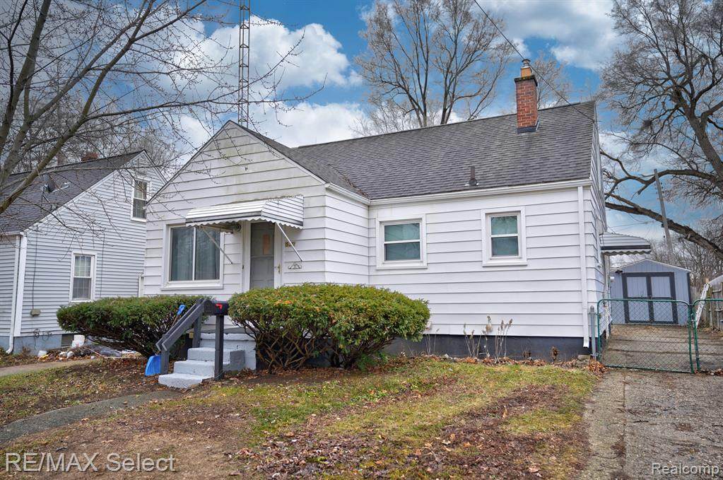 530 Macdonald Avenue - Photo 1