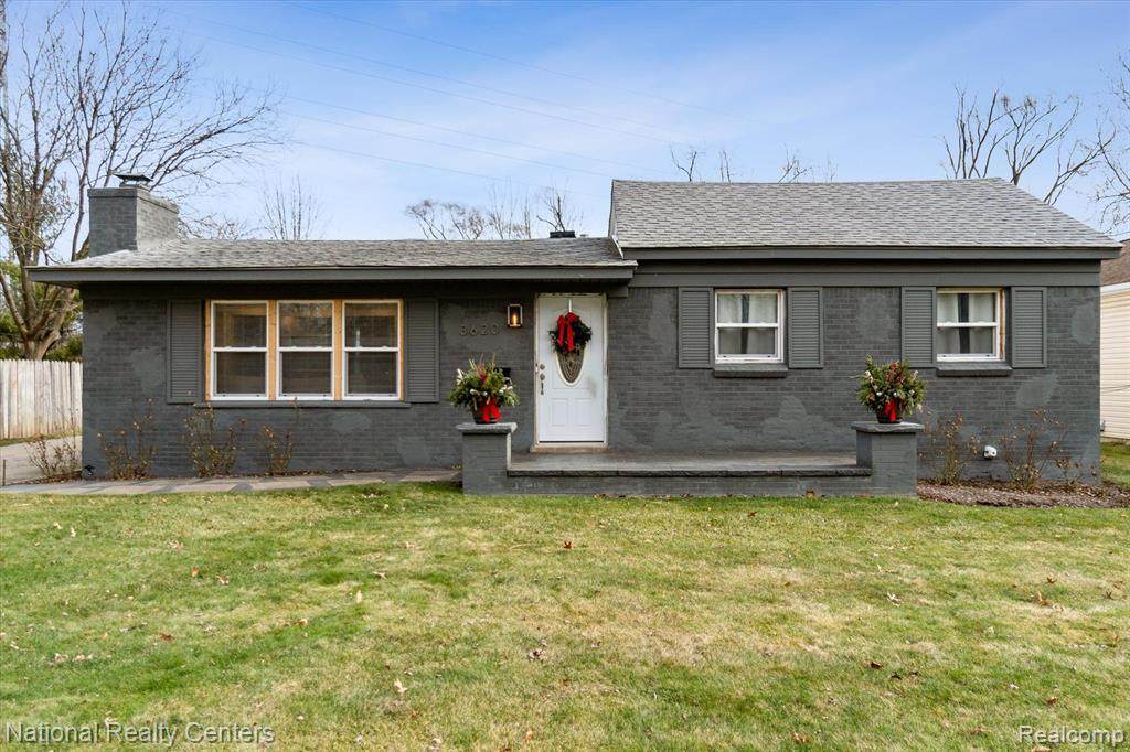 3620 Benjamin Avenue - Photo 1