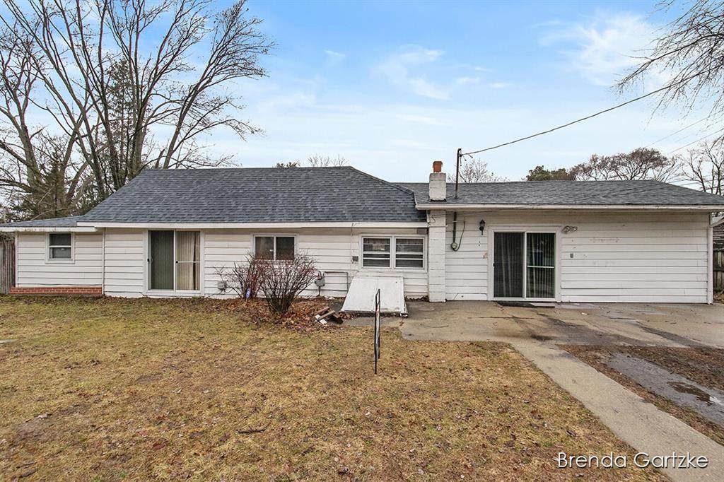 435 Pine Street - Photo 1