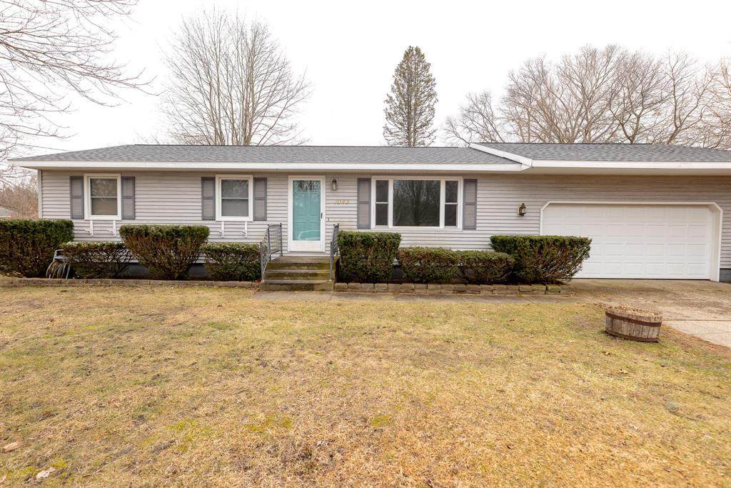 1043 Eugene Avenue - Photo 1
