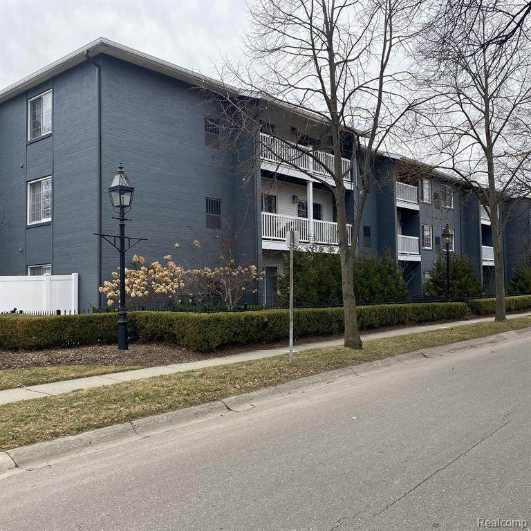662 Purdy Street - Photo 1