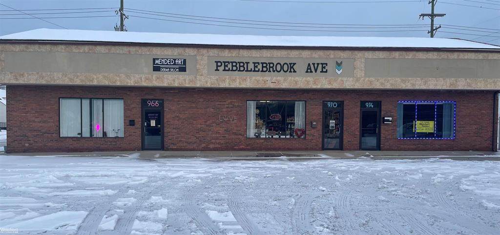 974 Ford Ave - Photo 1