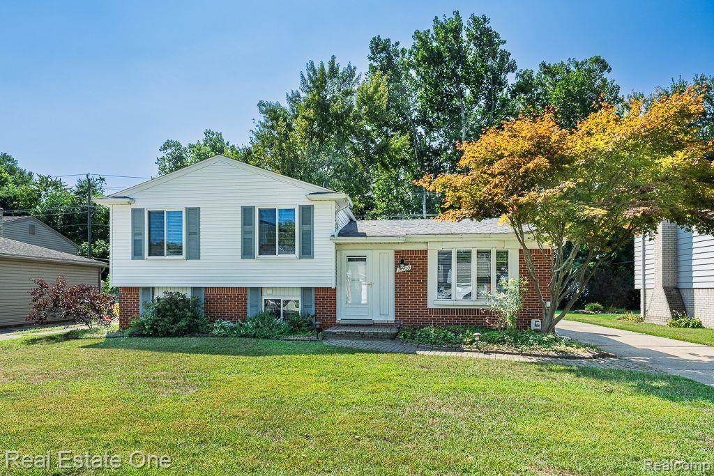 14160 Mary Grove Drive - Photo 1