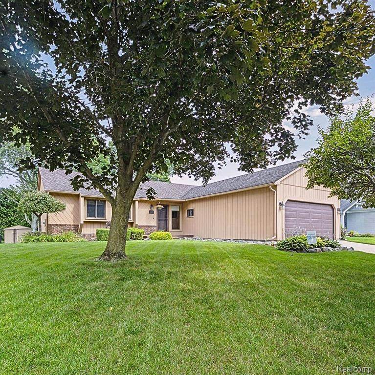324 Woodlake Drive - Photo 1